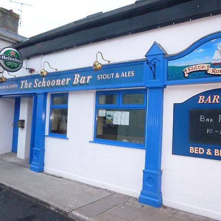 The Schooner Tavern Ballycotton Exterior foto